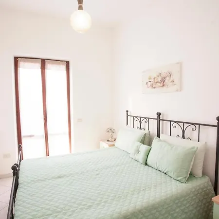 - Goelba Апартаменты